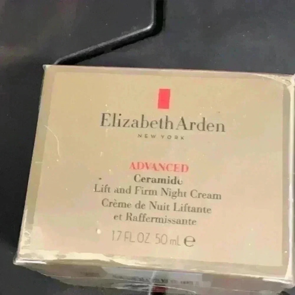 Elizabeth Arden Advanced Ceramide Lift and Firm Day Cream - Picture 3 of 3